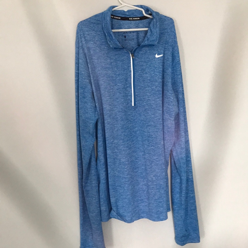 Nike dri-fit too